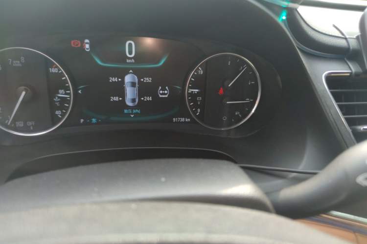 Used Buick LaCrosse 2016 20T Luxury Model Odometer Close Up