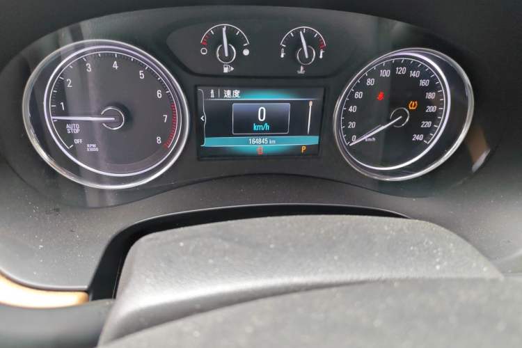 Used Buick LaCrosse 2016 20T Elite Edition Odometer Close Up