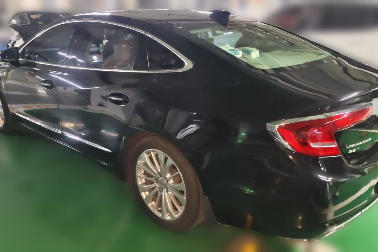 Used Buick LaCrosse 2016 Revised Version 28T Elite Edition Rear Left 45 Deg