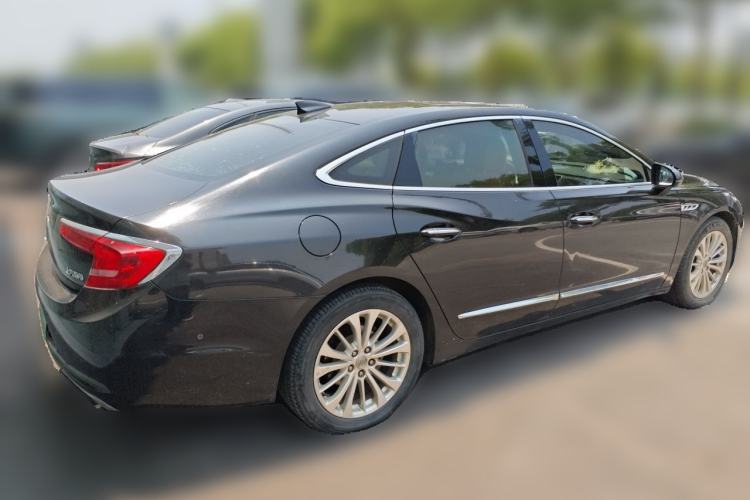 Used Buick LaCrosse 2016 28T Luxury Version Rear Right 45 Deg