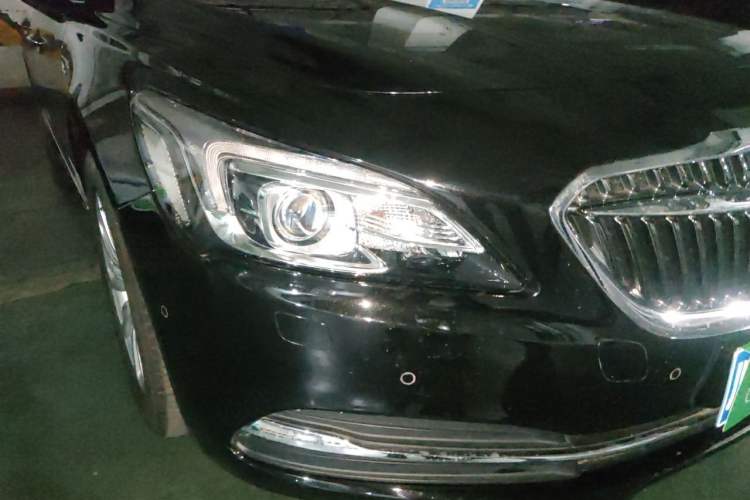Used Buick LaCrosse 2016 20T Luxury Model Right Front Headlight