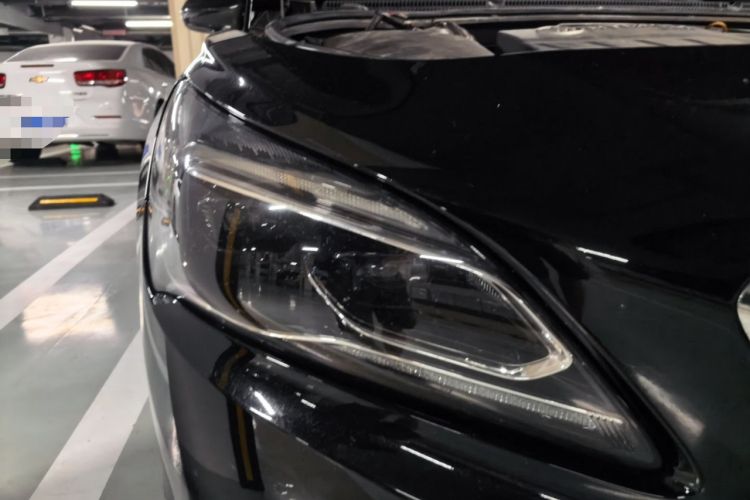 Used Buick LaCrosse 2016 30H Luxury Version Right Front Headlight