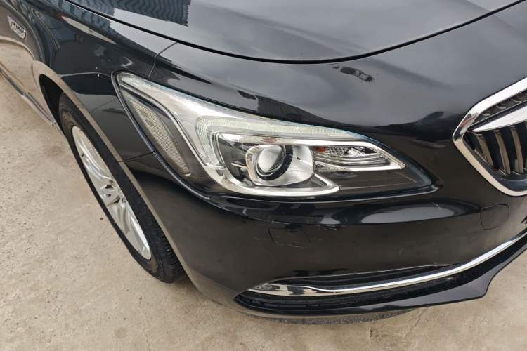 Used Buick LaCrosse 2016 20T Elite Edition Right Front Headlight