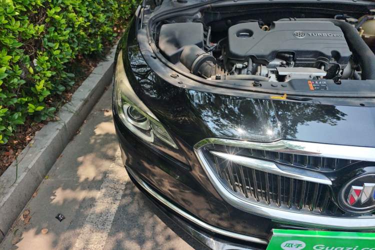 Used Buick LaCrosse 2016 20T Luxury Model Right Front Headlight