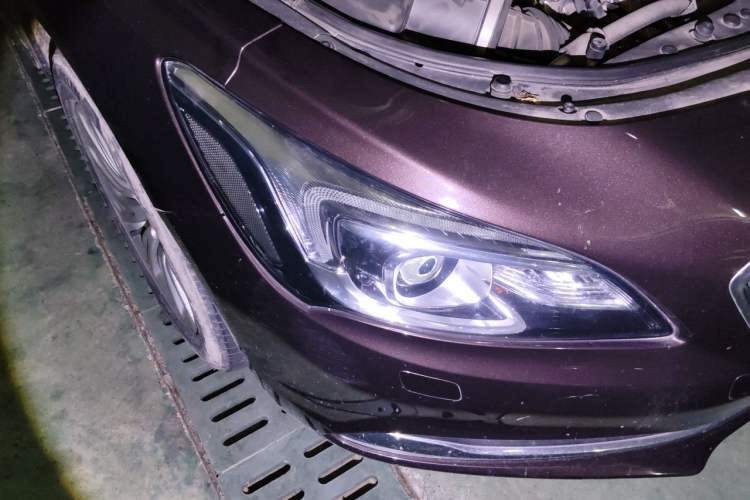 Used Buick LaCrosse 2016 20T Elite Edition Right Front Headlight