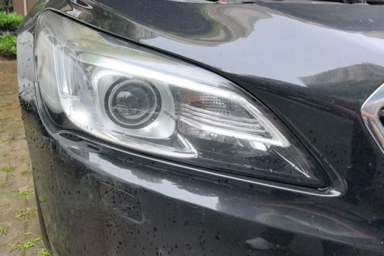 Used Buick LaCrosse 2016 20T Luxury Model Right Front Headlight