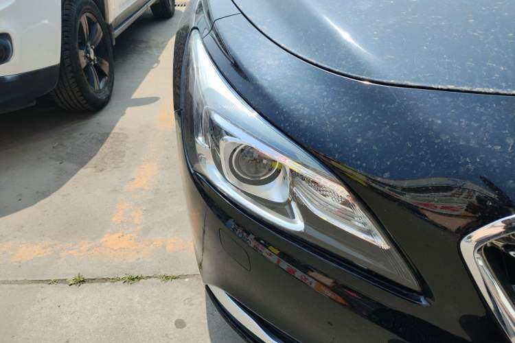 Used Buick LaCrosse 2016 30H Elite Edition Right Front Headlight