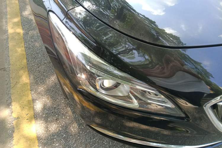 Used Buick LaCrosse 2016 28T Premium Edition Right Front Headlight