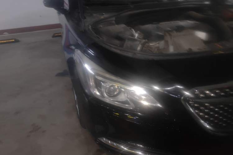 Used Buick LaCrosse 2016 28T Elite Model Right Front Headlight