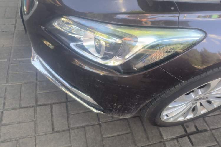 Used Buick LaCrosse 2016 Revised Version 28T Elite Edition Right Front Headlight