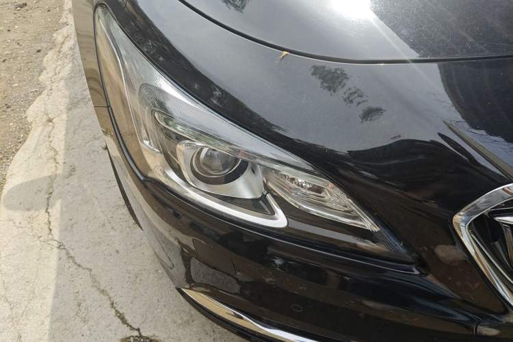 Used Buick LaCrosse 2016 28T Premium Edition Right Front Headlight