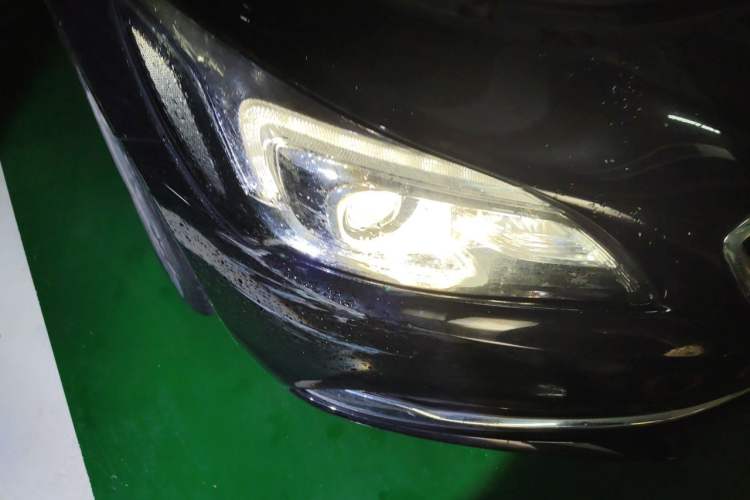 Used Buick LaCrosse 2016 20T Elite Edition Right Front Headlight