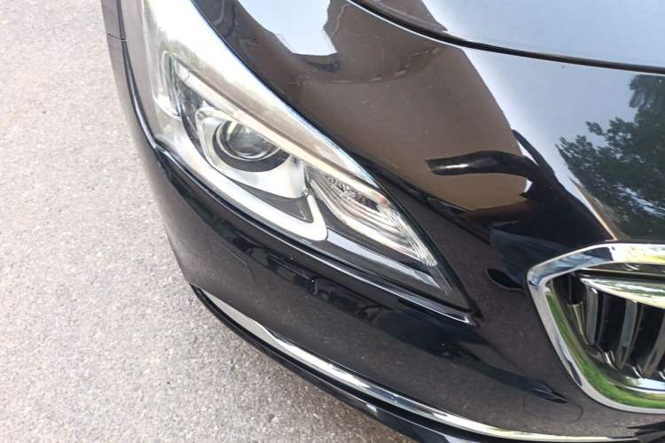 Used Buick LaCrosse 2016 28T Premium Edition Right Front Headlight