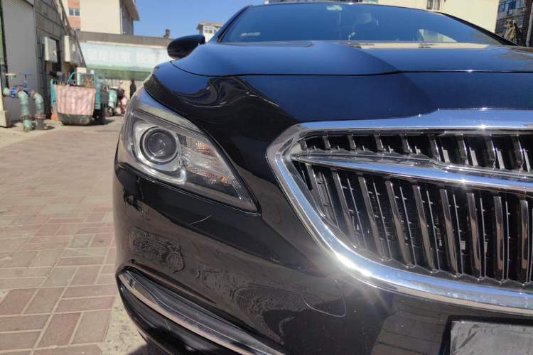 Used Buick LaCrosse 2016 20T Elite Edition Right Front Headlight
