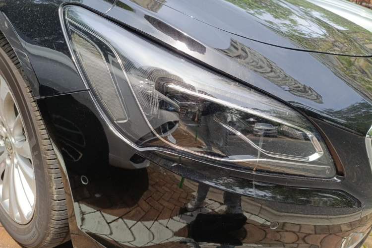 Used Buick LaCrosse 2016 28T Luxury Version Right Front Headlight