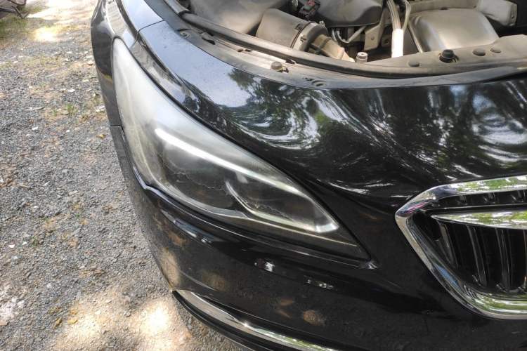 Used Buick LaCrosse 2016 28T Luxury Version Right Front Headlight