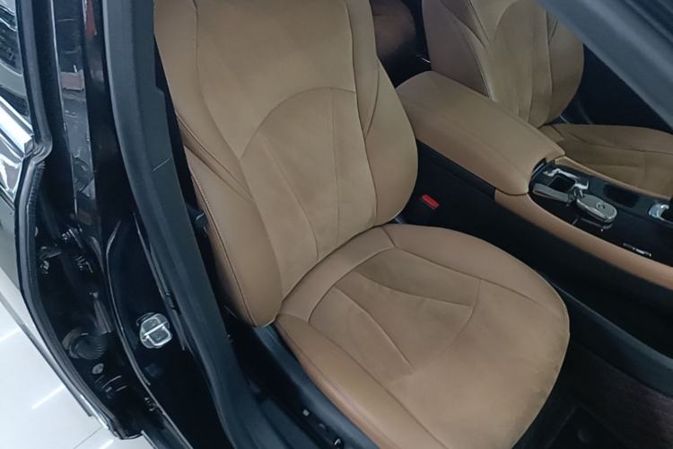 Used Buick LaCrosse 2016 28T Luxury Version Right Front Seat