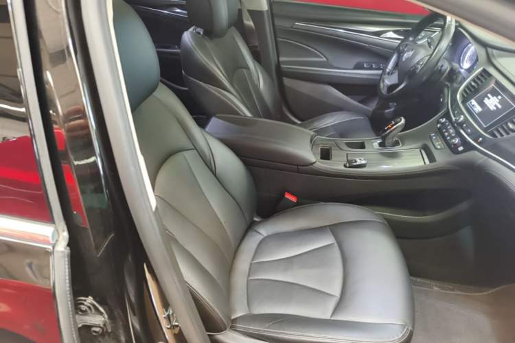 Used Buick LaCrosse 2016 Revised Version 28T Elite Edition Right Front Seat