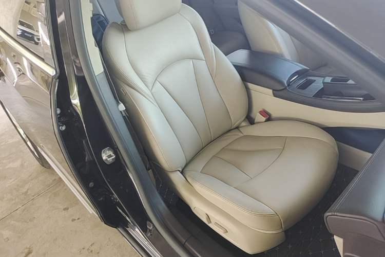 Used Buick LaCrosse 2016 Revised 20T Leading Edition Right Front Seat