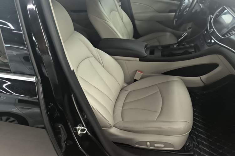 Used Buick LaCrosse 2016 20T Leading Model Right Front Seat