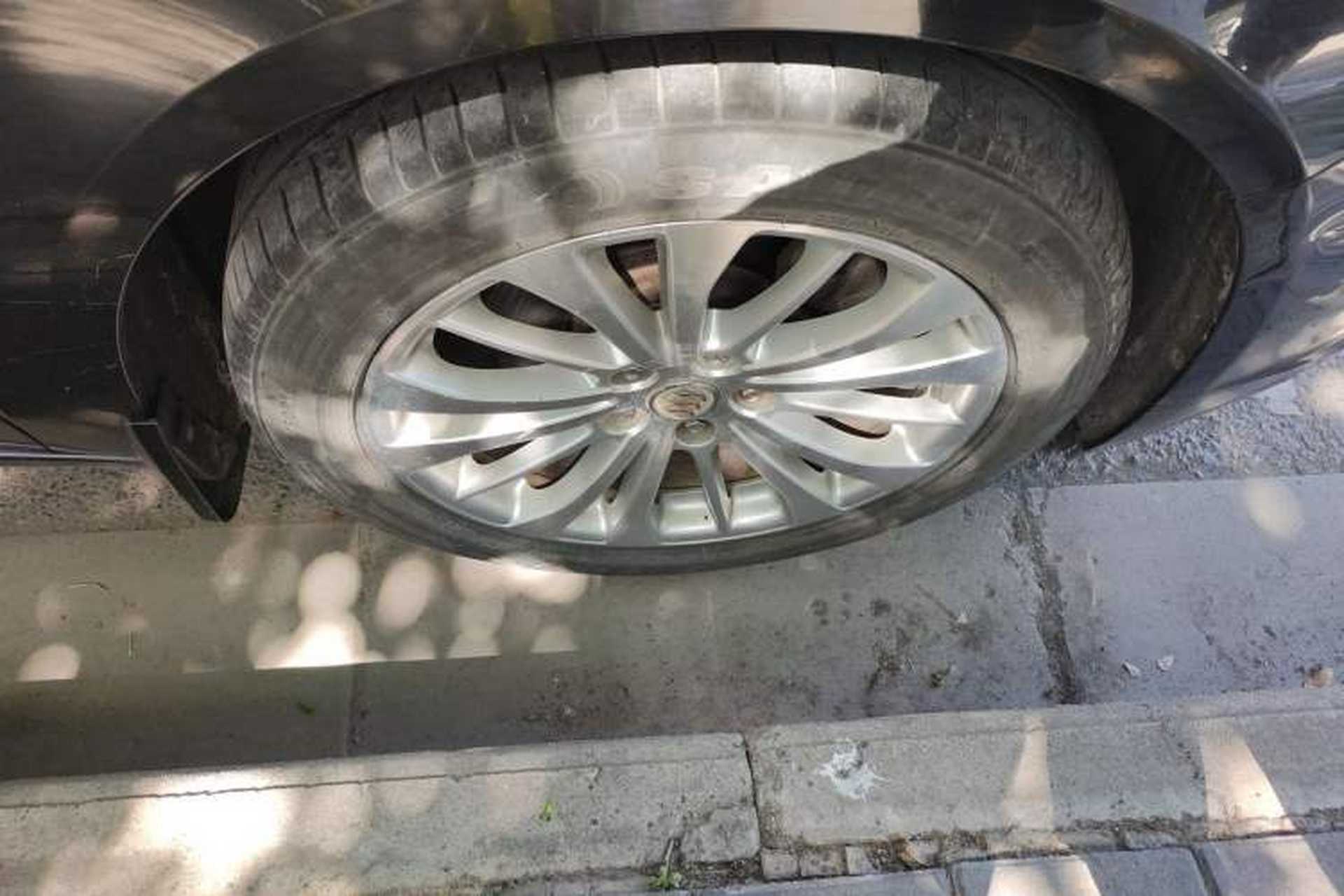 Used Buick LaCrosse 2016 28T Luxury Version Right Front Wheel Hub