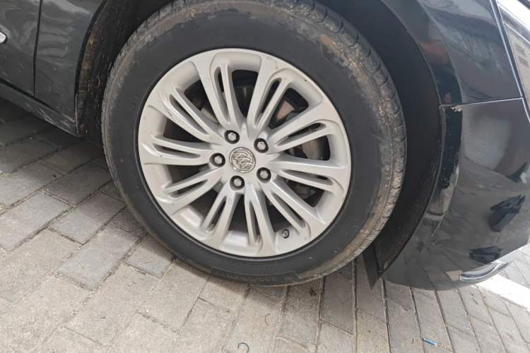 Used Buick LaCrosse 2016 Revised 20T Leading Edition Right Front Wheel Hub