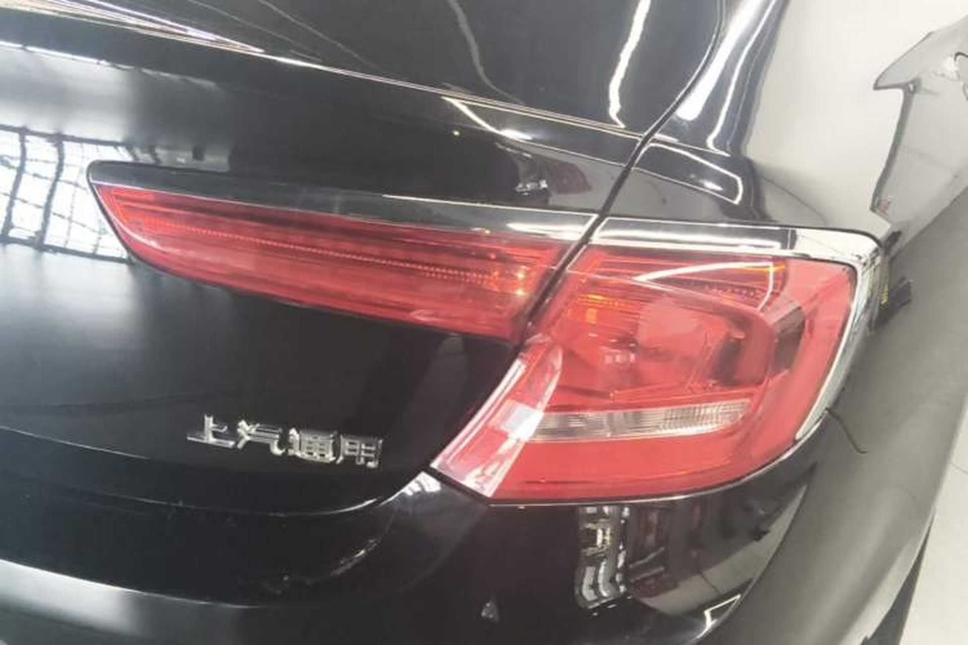 Used Buick LaCrosse 2016 28T Premium Edition Right Rear Taillight