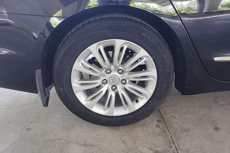 Used Buick LaCrosse 2016 Revised 20T Leading Edition Right Rear Wheel Hub