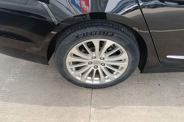 Used Buick LaCrosse 2016 28T Premium Edition Right Rear Wheel Hub