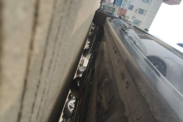 Used Buick LaCrosse 2016 20T Elite Edition Right Side Sill