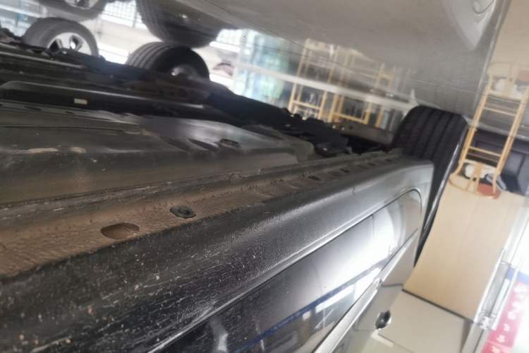 Used Buick LaCrosse 2016 20T Elite Edition Right Side Sill