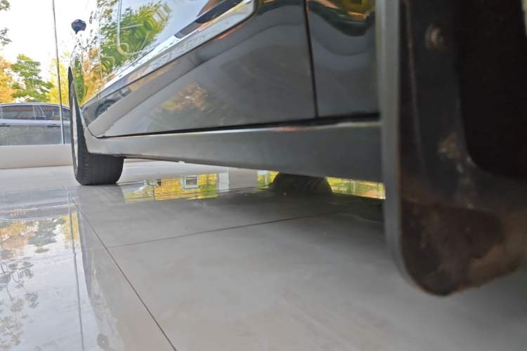 Used Buick LaCrosse 2016 20T Elite Edition Right Side Sill