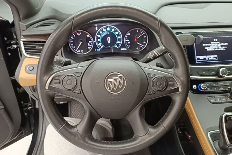 Used Buick LaCrosse 2016 28T Luxury Version Steering Wheel