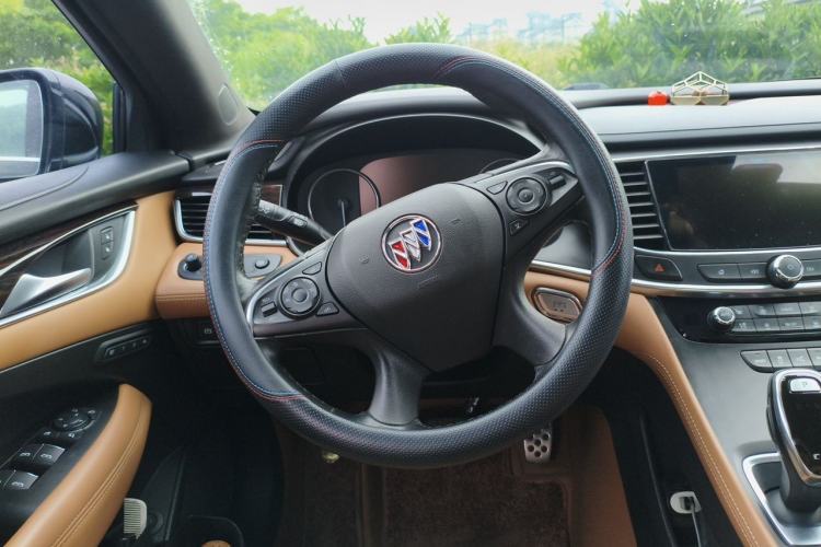Used Buick LaCrosse 2016 20T Luxury Model Steering Wheel