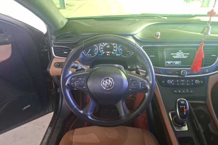 Used Buick LaCrosse 2016 28T Flagship Model Steering Wheel