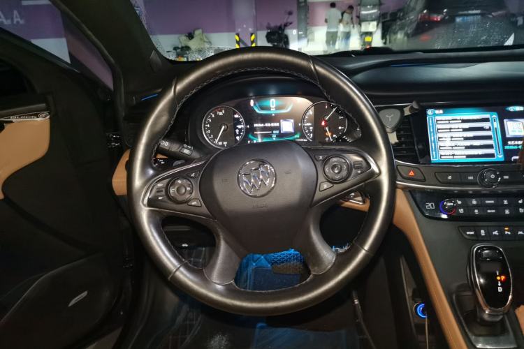 Used Buick LaCrosse 2016 28T Flagship Model Steering Wheel
