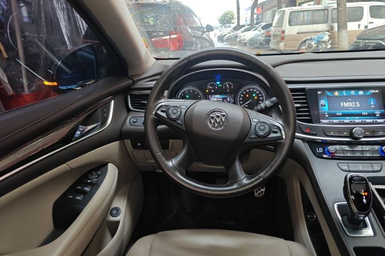 Used Buick LaCrosse 2016 20T Leading Model Steering Wheel