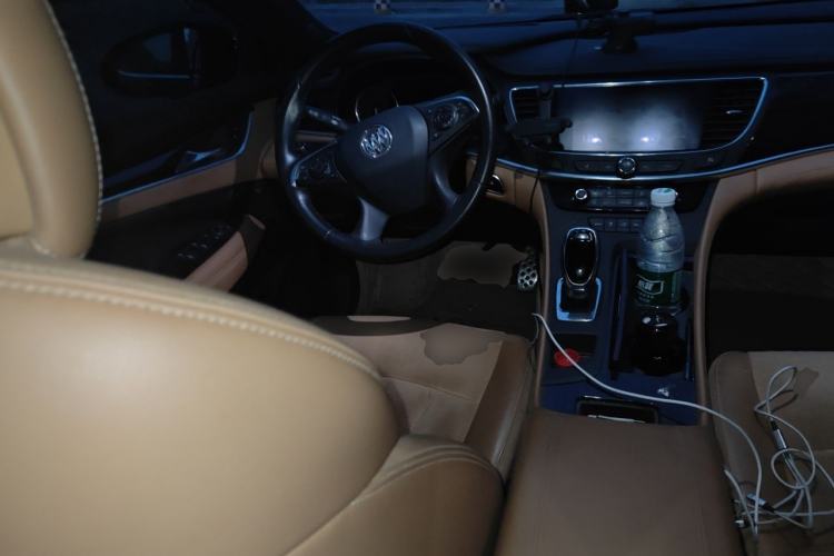 Used Buick LaCrosse 2016 20T Luxury Model Steering Wheel