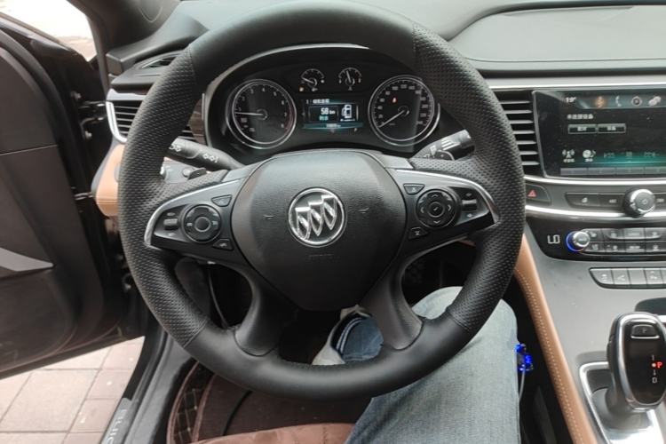 Used Buick LaCrosse 2016 28T Premium Edition Steering Wheel