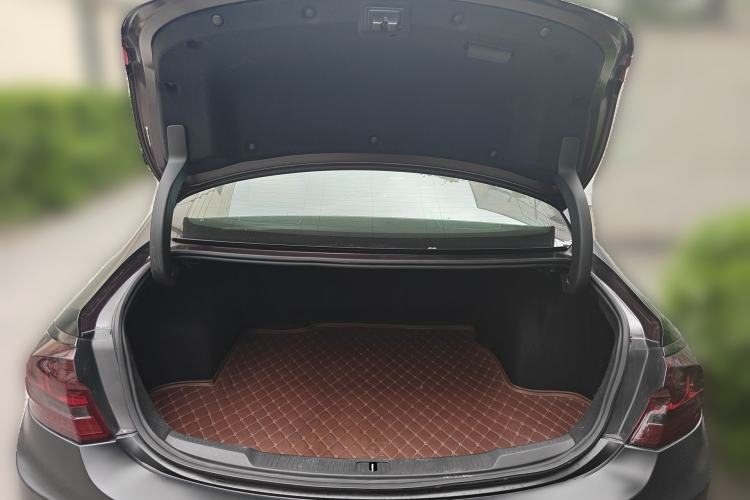 Used Buick LaCrosse 2016 28T Luxury Version Trunk