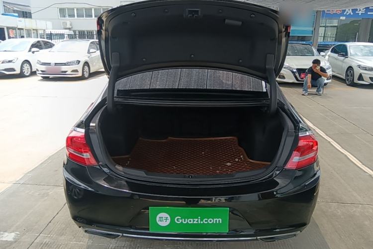 Used Buick LaCrosse 2016 28T Premium Edition Trunk