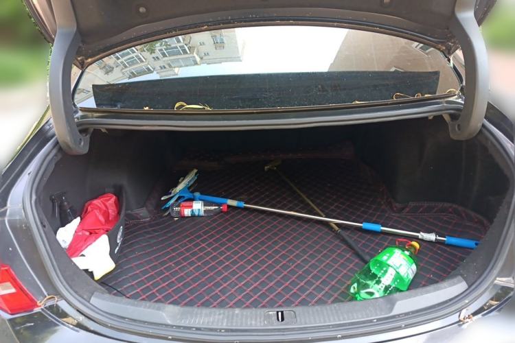 Used Buick LaCrosse 2016 28T Premium Edition Trunk