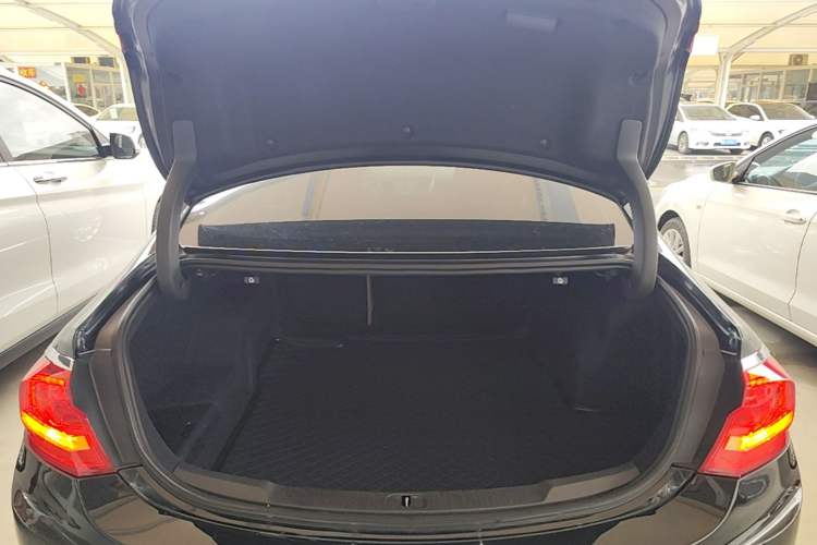 Used Buick LaCrosse 2016 20T Luxury Model Trunk