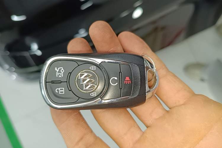 Used Buick LaCrosse 2016 28T Luxury Version Vehicle Key
