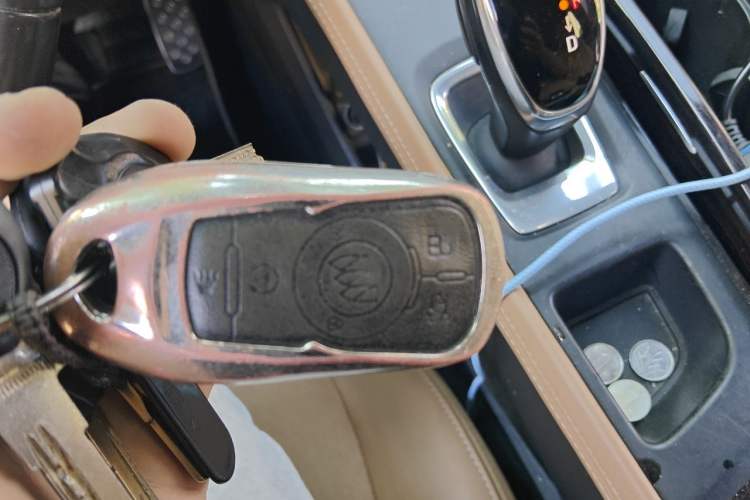 Used Buick LaCrosse 2016 28T Luxury Version Vehicle Key