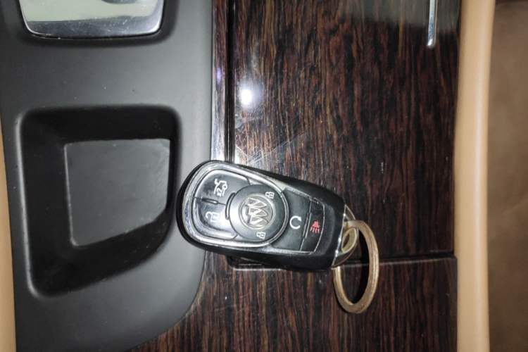 Used Buick LaCrosse 2016 20T Luxury Model Vehicle Key