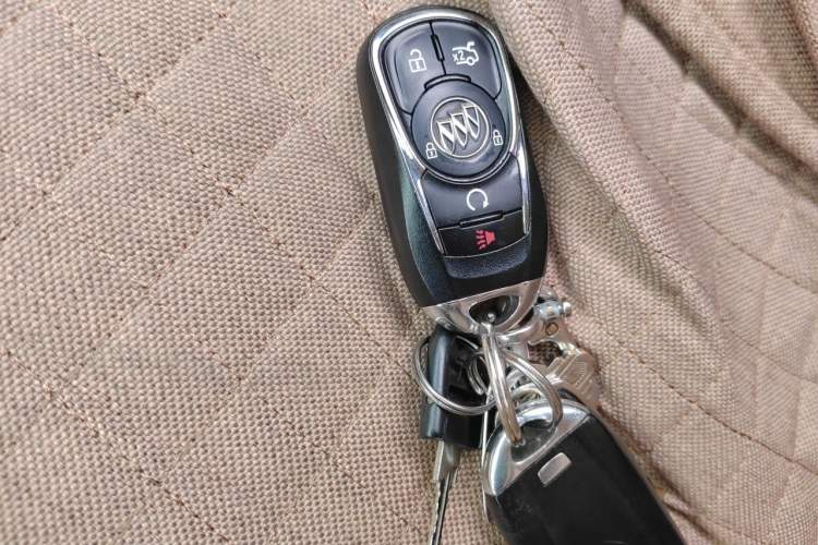 Used Buick LaCrosse 2016 28T Luxury Version Vehicle Key