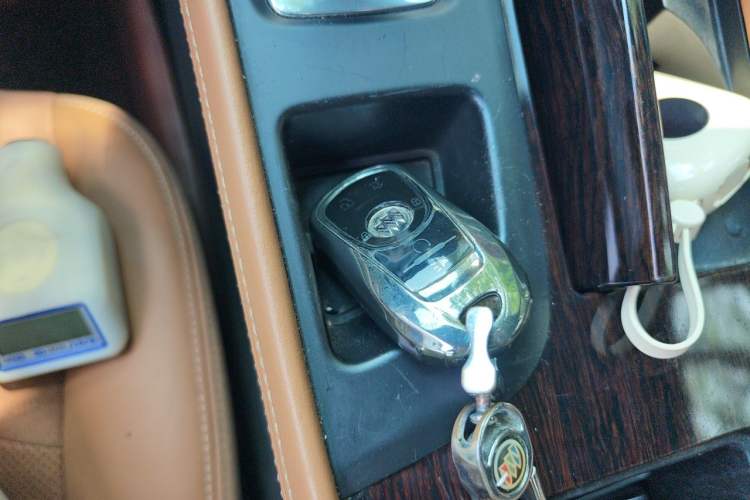 Used Buick LaCrosse 2016 20T Luxury Model Vehicle Key