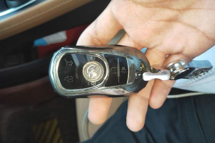Used Buick LaCrosse 2016 20T Luxury Model Vehicle Key
