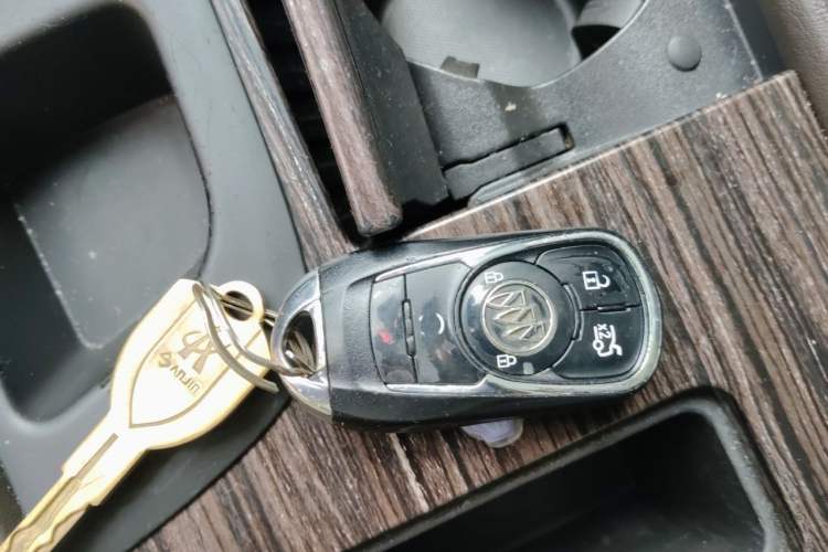 Used Buick LaCrosse 2016 20T Leading Model Vehicle Key